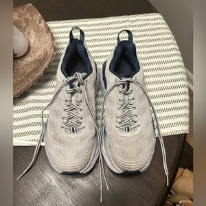 Women’s Hoka Bondi Shoes